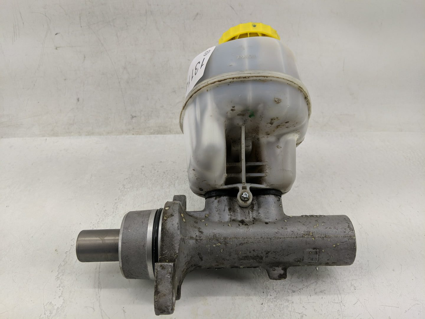 2007-2008 Dodge Ram 1500 Brake Master Cylinder - Oemusedautoparts1.com