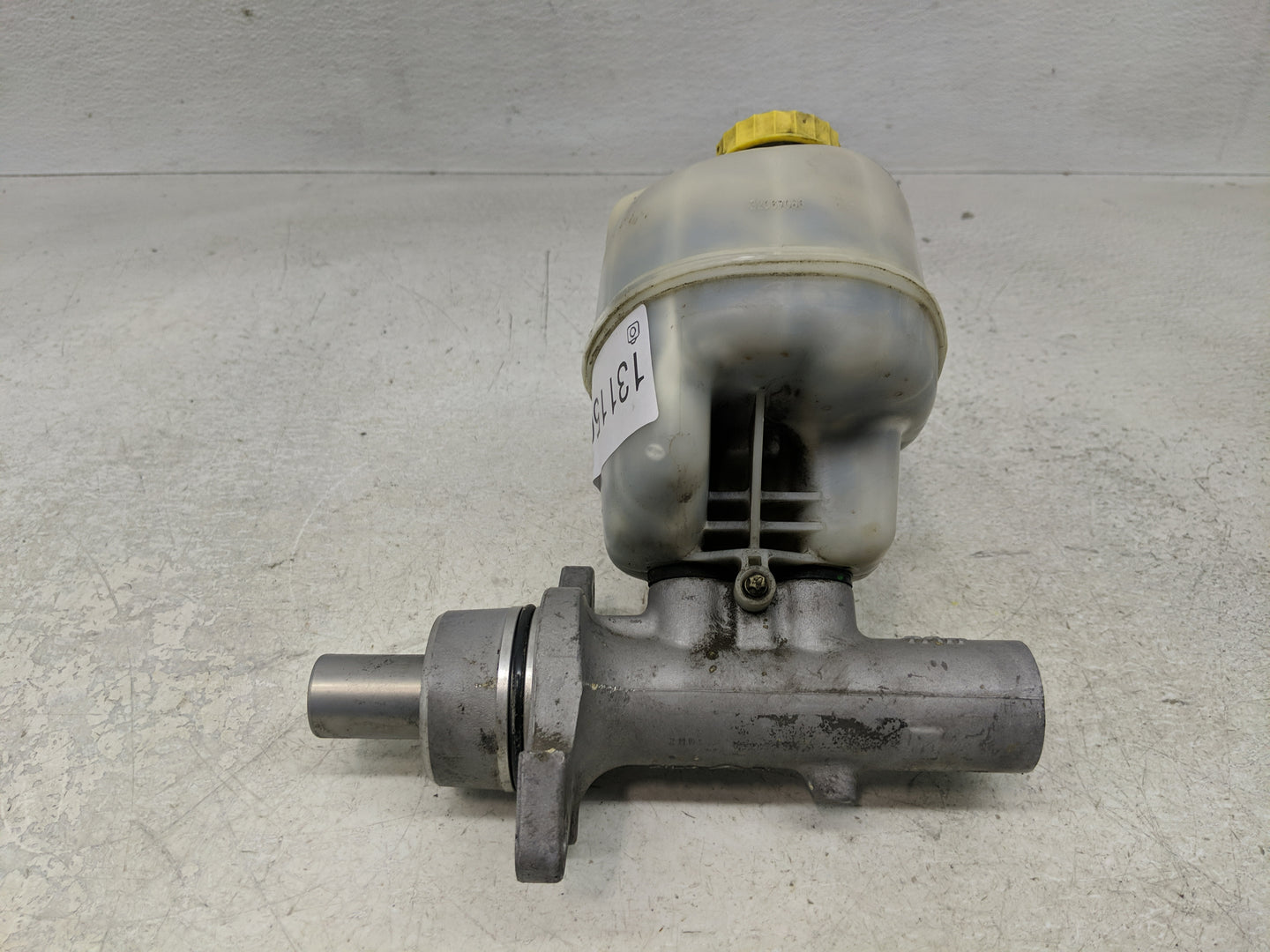 2007-2008 Dodge Ram 1500 Brake Master Cylinder - Oemusedautoparts1.com