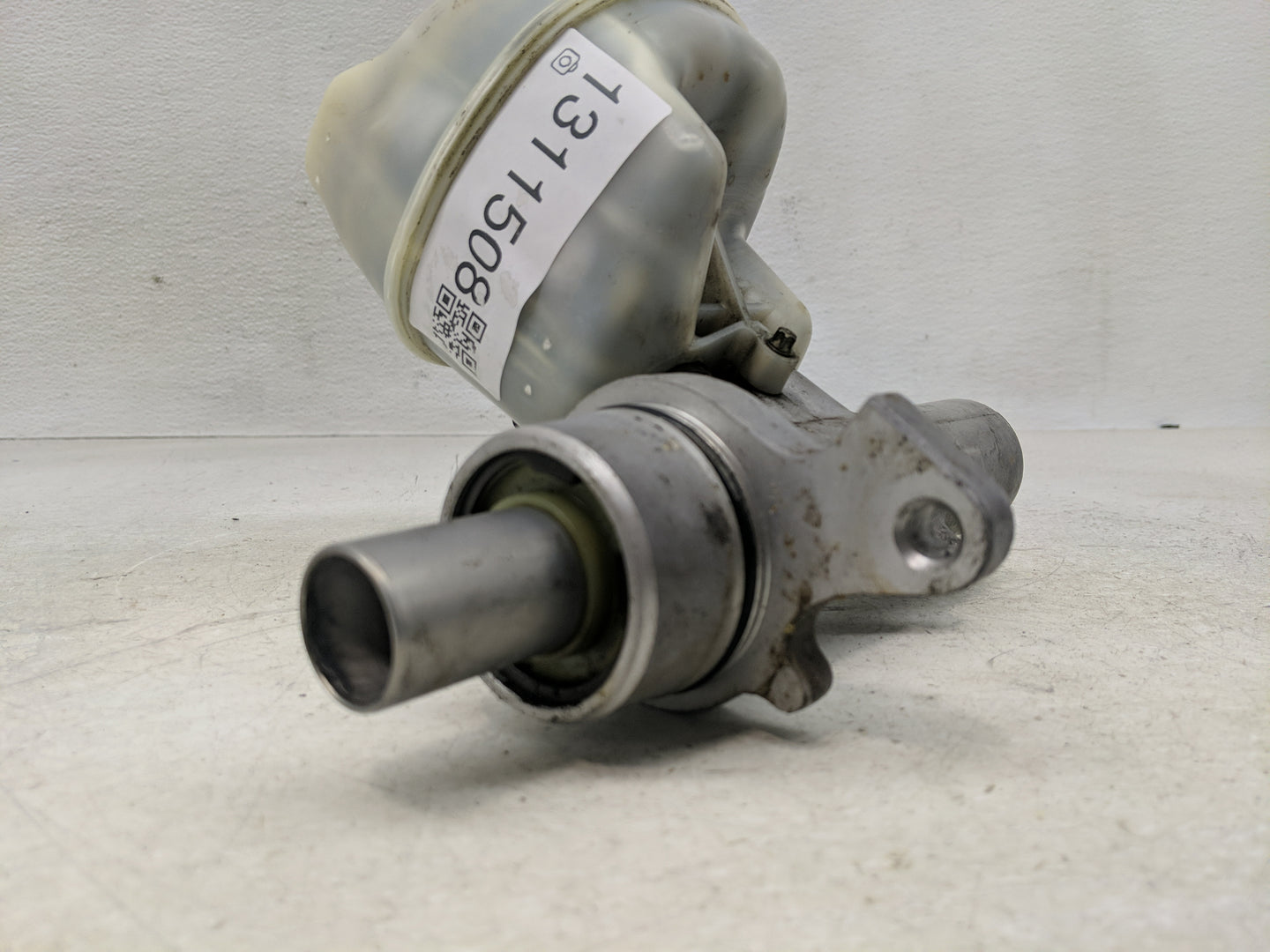 2007-2008 Dodge Ram 1500 Brake Master Cylinder - Oemusedautoparts1.com