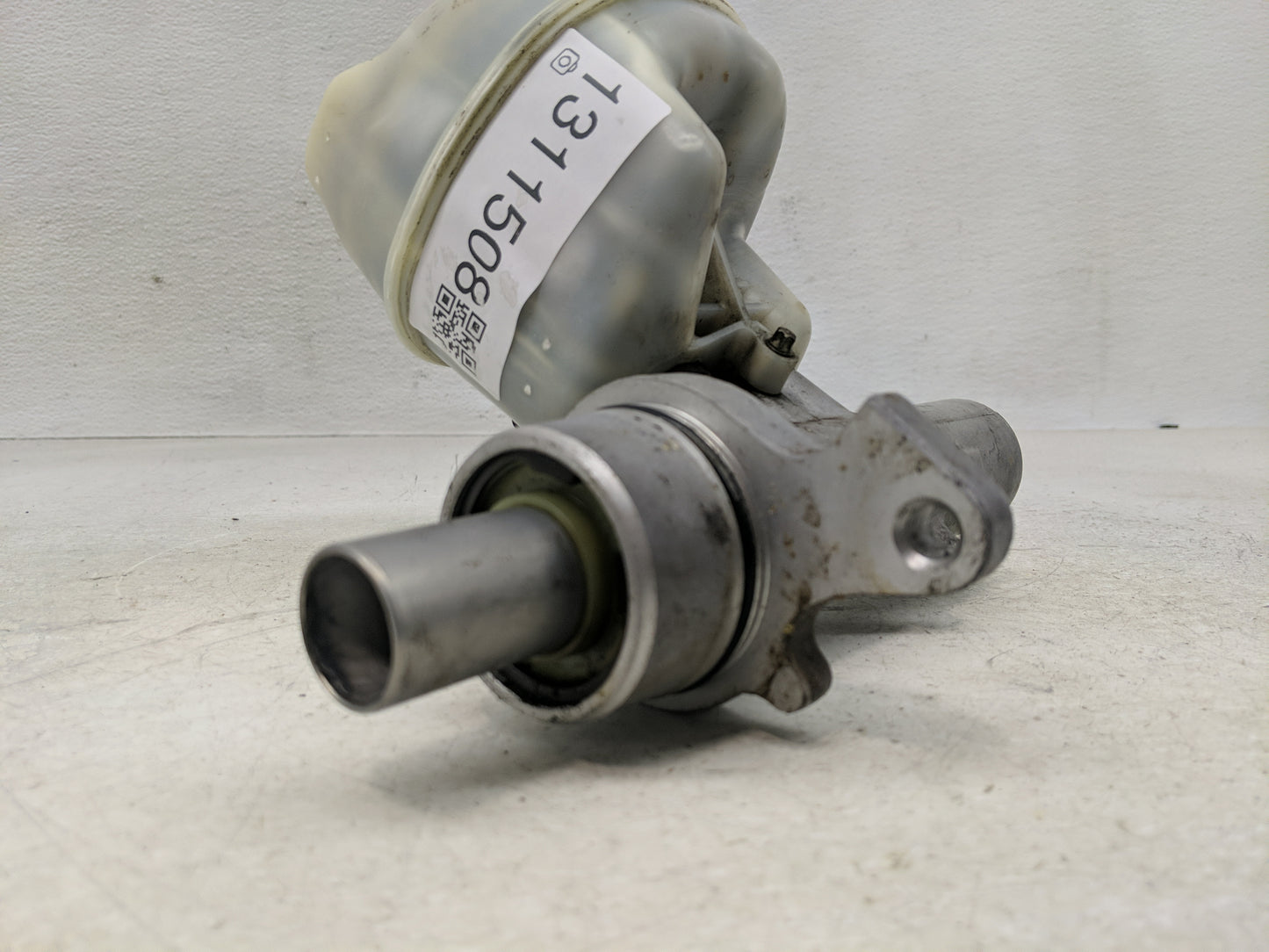 2007-2008 Dodge Ram 1500 Brake Master Cylinder - Oemusedautoparts1.com