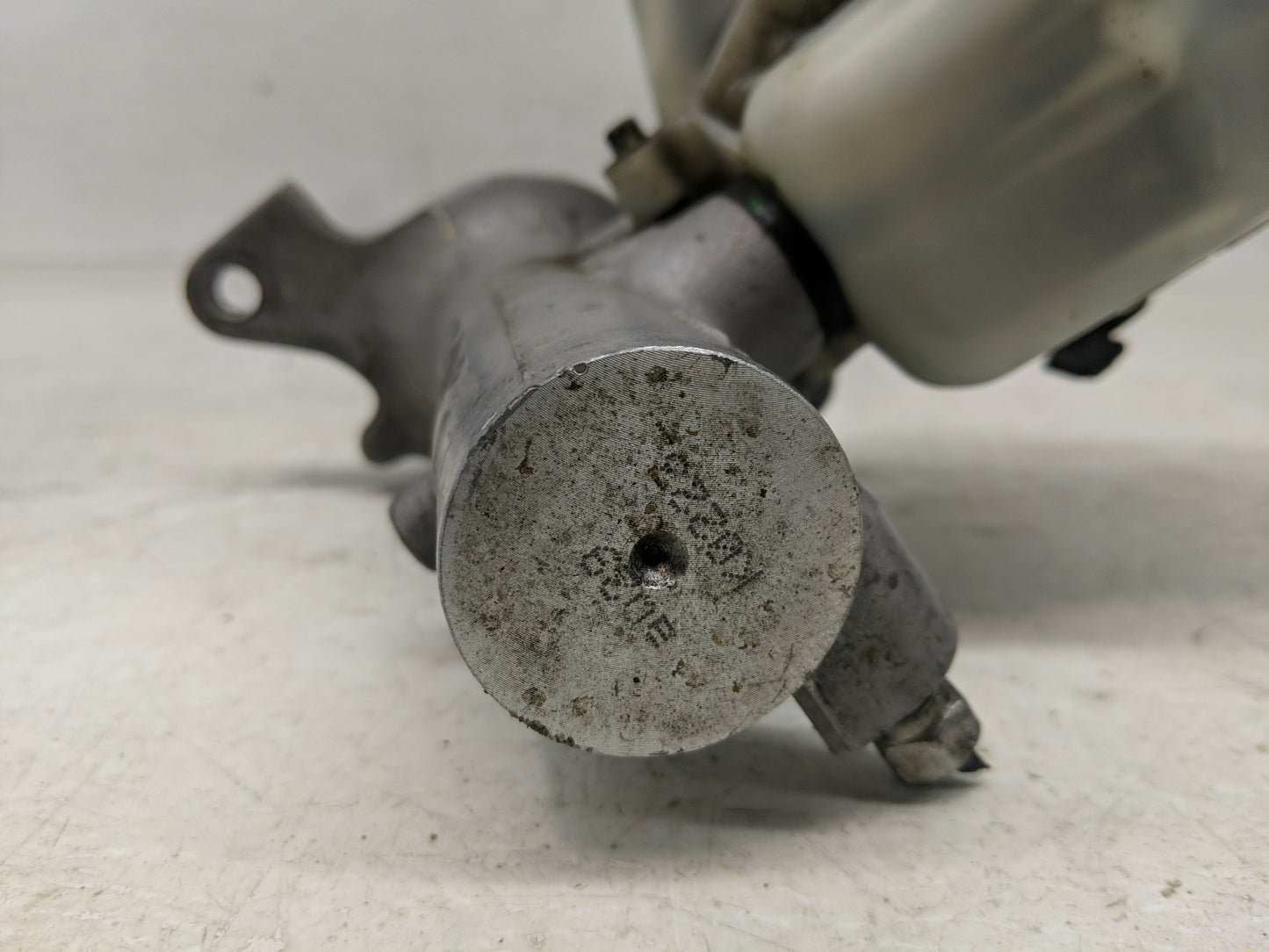2007-2008 Dodge Ram 1500 Brake Master Cylinder - Oemusedautoparts1.com