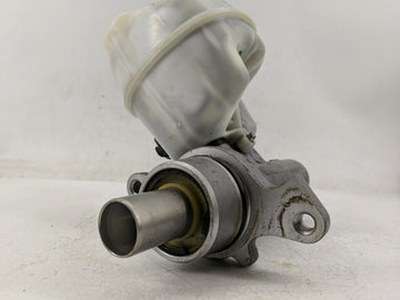 2007-2008 Dodge Ram 1500 Brake Master Cylinder
