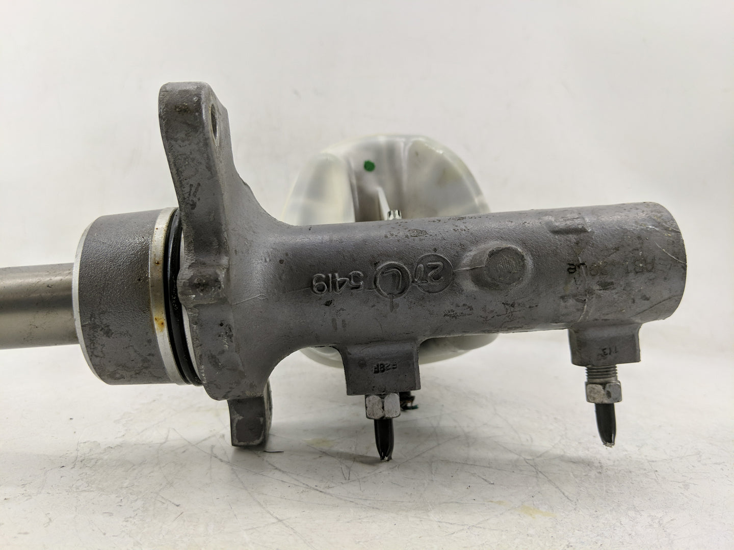 2007-2008 Dodge Ram 1500 Brake Master Cylinder 1312772 - Oemusedautoparts1.com