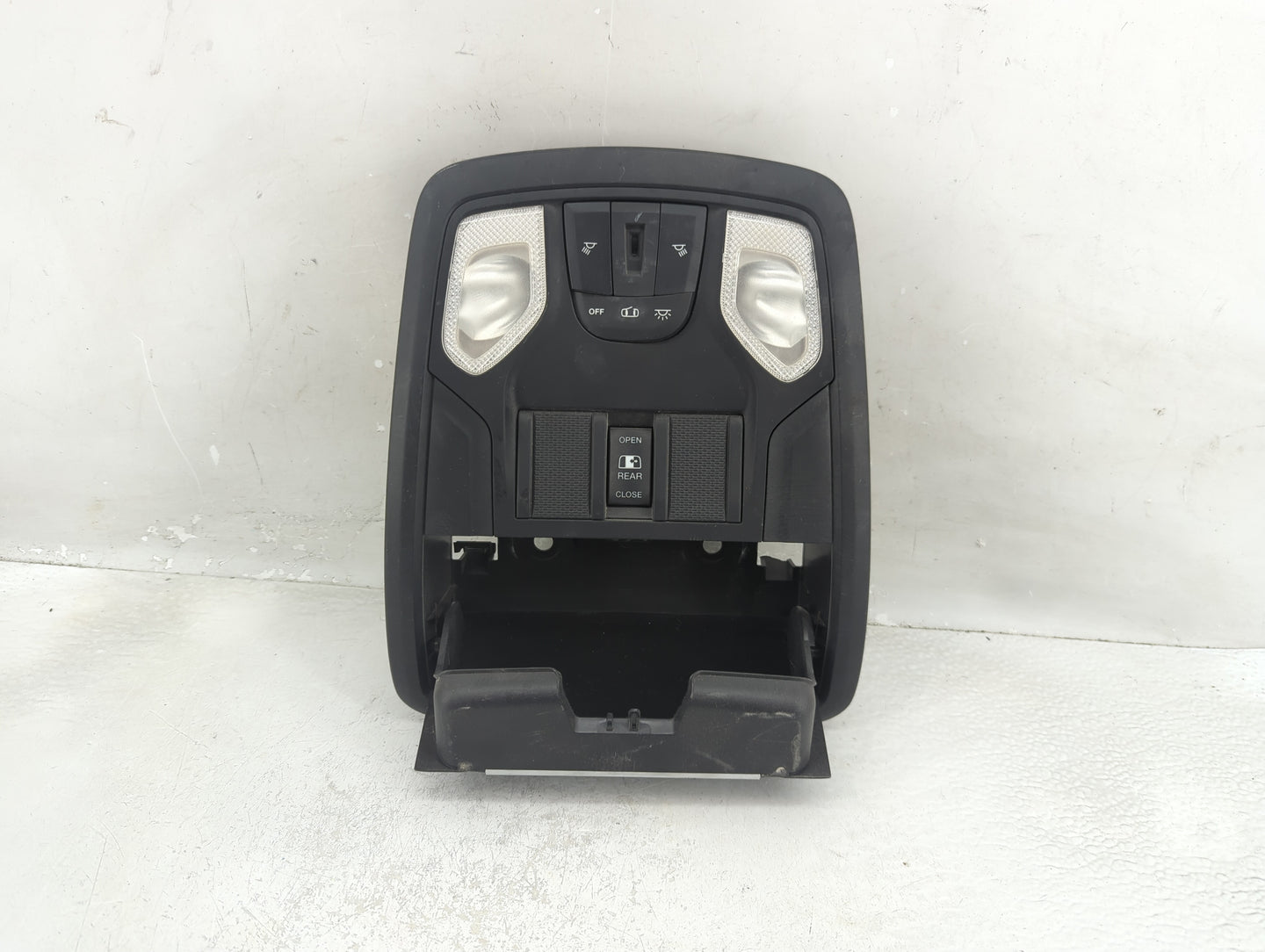 2019 Dodge Ram 1500 Overhead Roof Console - Oemusedautoparts1.com
