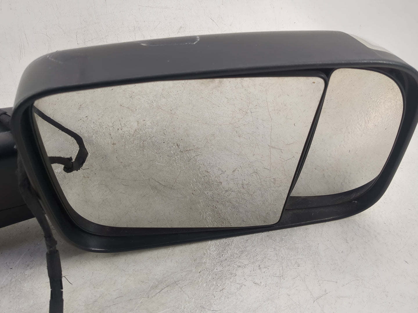 2019 Dodge Ram 1500 Passenger Side View Mirror - Right Door Mirror OEM Used - Oemusedautoparts1.com