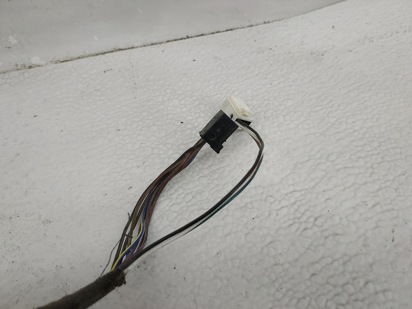 2019 Dodge Ram 1500 Driver Side View Mirror - Left Door Mirror OEM Used - Oemusedautoparts1.com