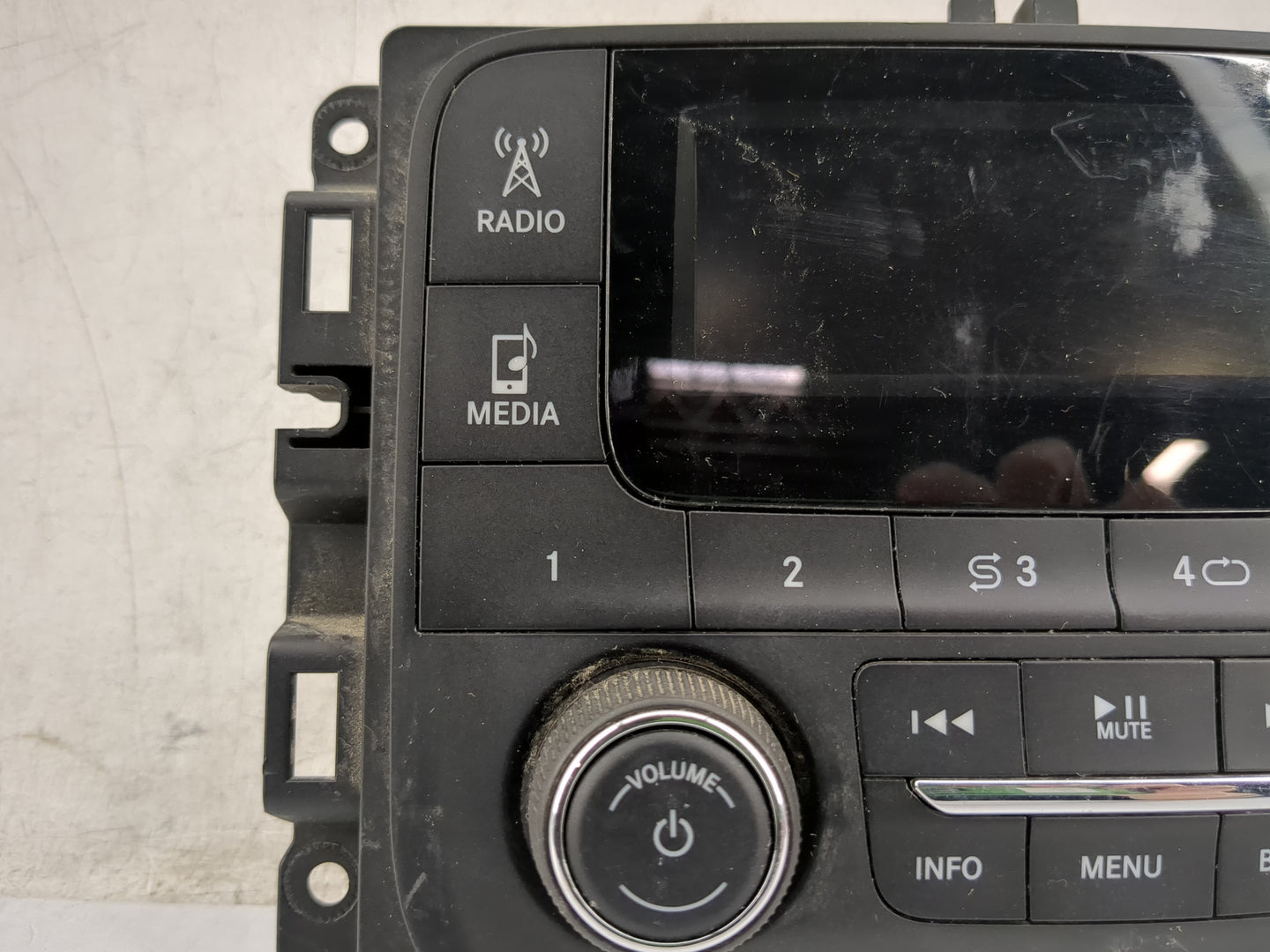 2019 Dodge Ram 1500 Radio AM FM Cd Player Receiver Replacement P/N:687271361AC Fits Fits 2017 2018 2020 OEM Used Auto Parts 