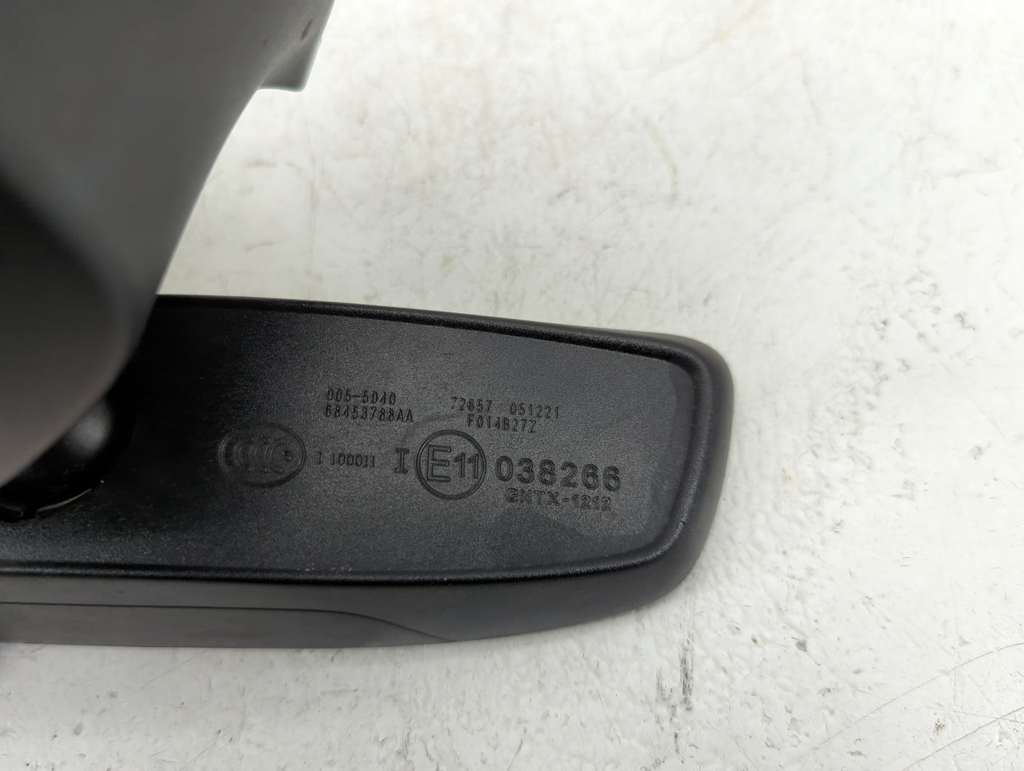 2019 Dodge Ram 1500 Interior Rear View Mirror Replacement OEM P/N:68453788AA Fits Fits 2017 2018 2020 2021 2022 OEM Used Aut