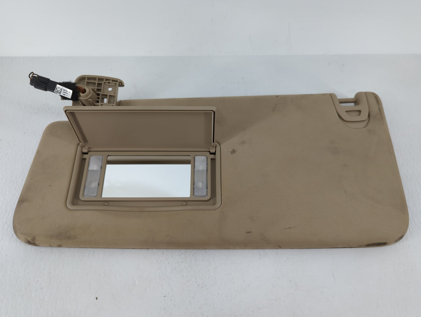 2019 Dodge Ram 1500 Sun Visor Shade Replacement Driver Left Mirror Fits Fits 2020 2021 2022 OEM Used Auto Parts - Oemusedaut