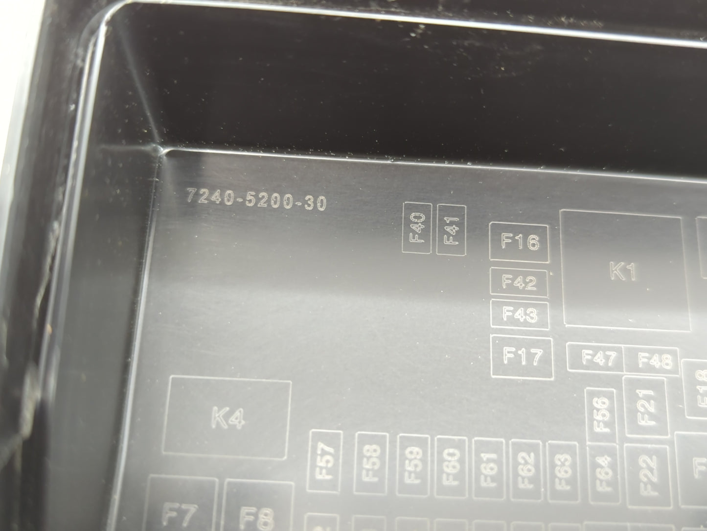2019 Dodge Ram 1500 Fusebox Fuse Box Panel Relay Module P/N:7240-5200-30 Fits OEM Used Auto Parts - Oemusedautoparts1.com