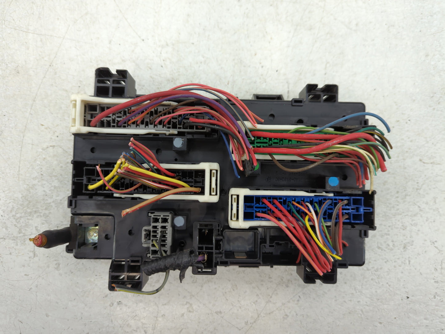 2019 Dodge Ram 1500 Fusebox Fuse Box Panel Relay Module P/N:7240-5200-30 Fits OEM Used Auto Parts - Oemusedautoparts1.com