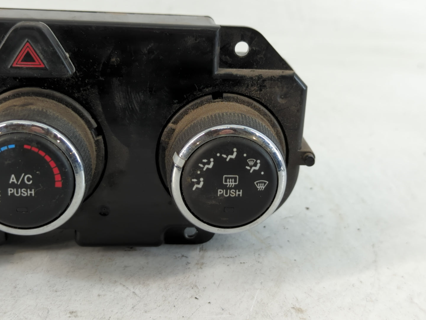 2019 Dodge Ram 1500 Climate Control Module Temperature AC/Heater Replacement P/N:P68268190AA Fits OEM Used Auto Parts - Oemu