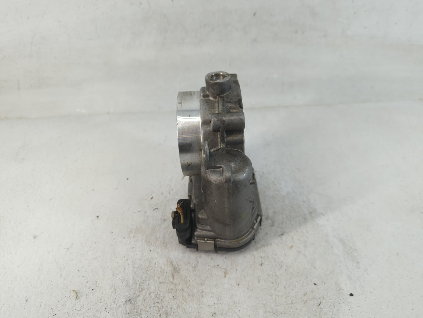 2019 Dodge Ram 1500 Throttle Body P/N:05281804AB Fits Fits 2018 2020 2021 2022 OEM Used Auto Parts - Oemusedautoparts1.com