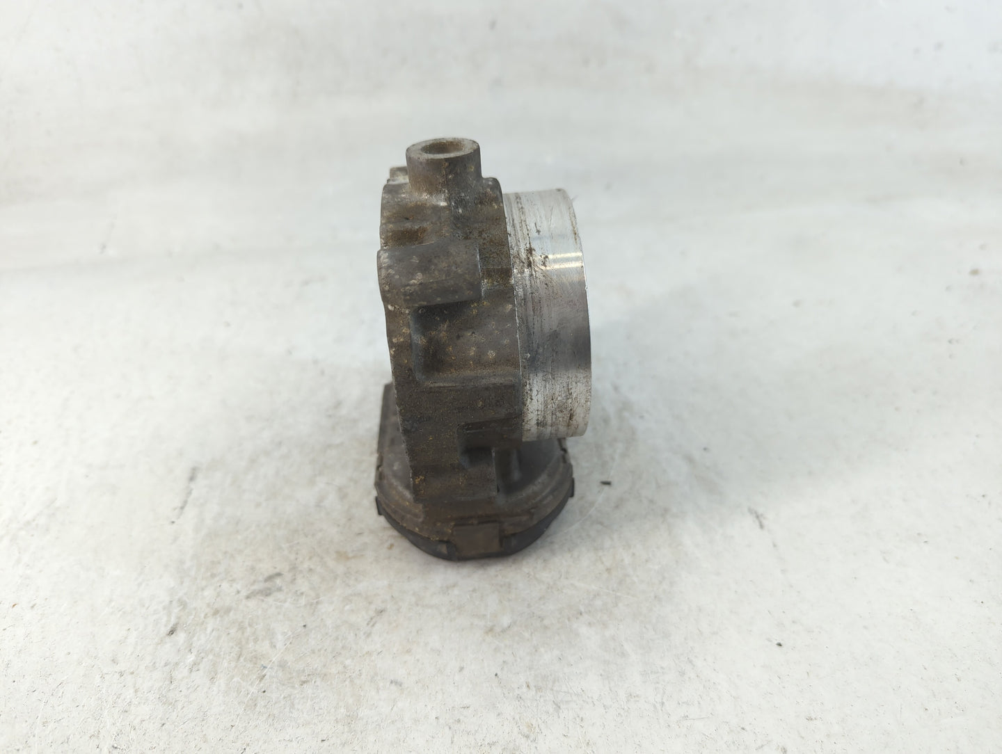 2019 Dodge Ram 1500 Throttle Body P/N:05184349AE Fits Fits 2011 2012 2013 2014 2015 2016 2017 2018 2020 2021 2022 OEM Used A