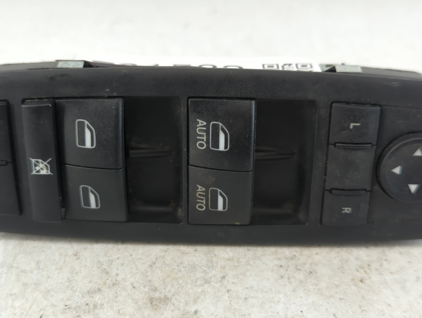 2019 Dodge Ram 1500 Master Power Window Switch Replacement Driver Side Left P/N:68262253AC Fits OEM Used Auto Parts - Oemuse