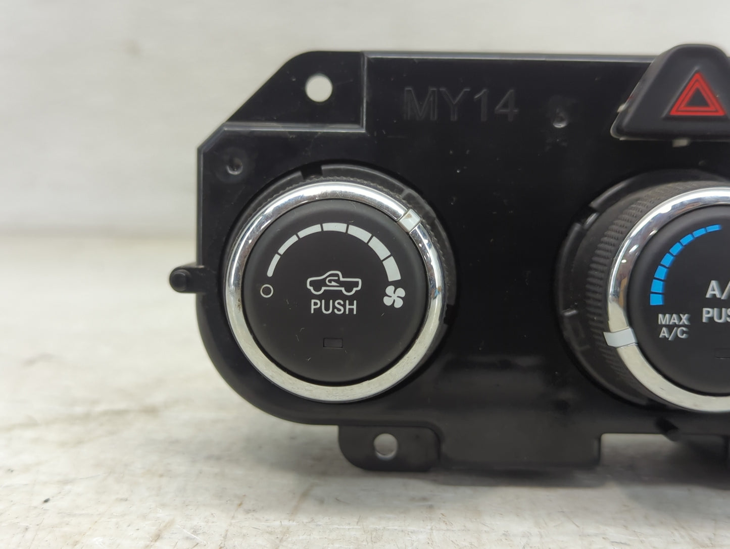 2019 Dodge Ram 1500 Classic Climate Control Module Temperature AC/Heater Replacement P/N:P68268190AA Fits OEM Used Auto Part