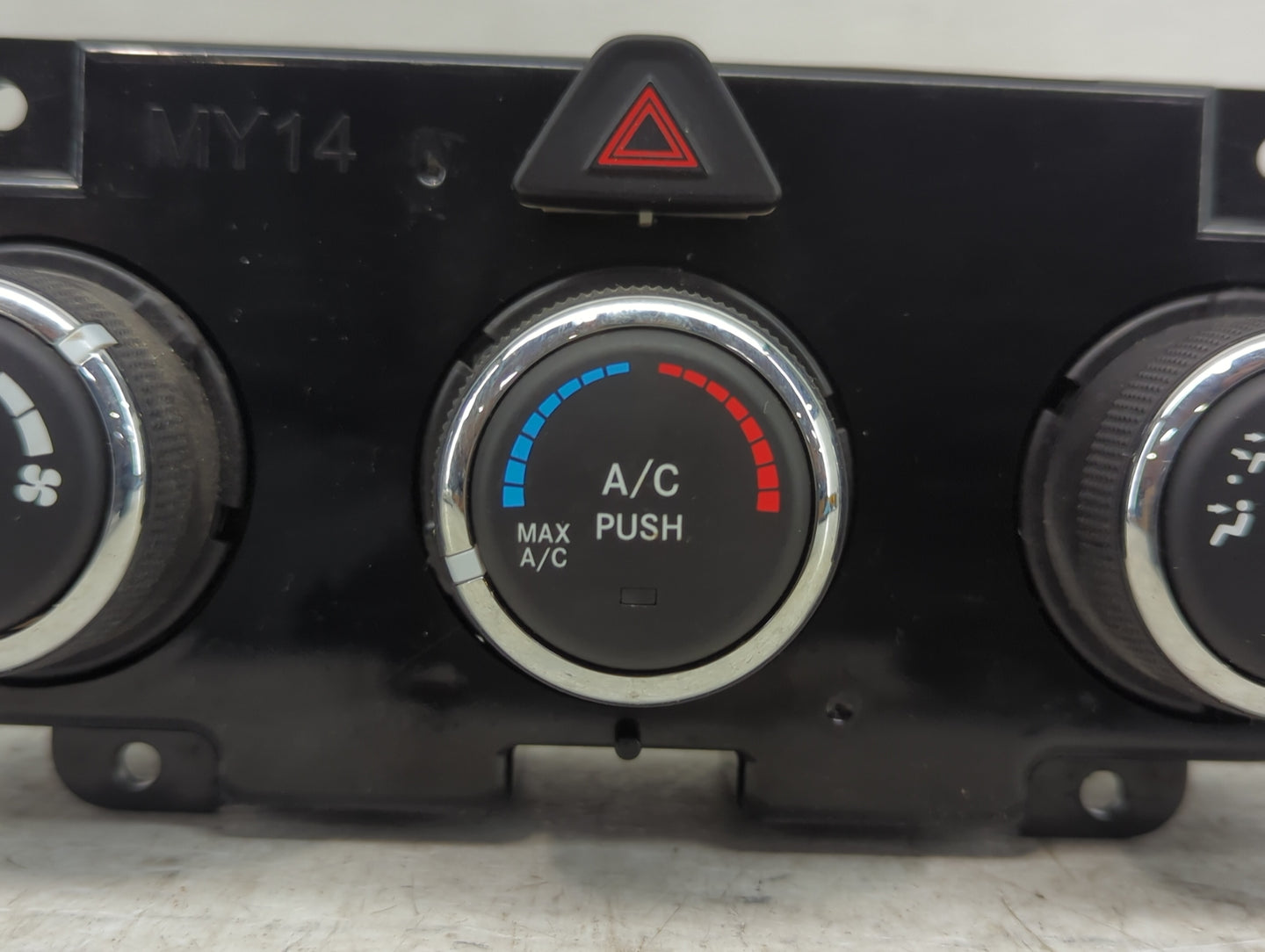 2019 Dodge Ram 1500 Classic Climate Control Module Temperature AC/Heater Replacement P/N:P68268190AA Fits OEM Used Auto Part