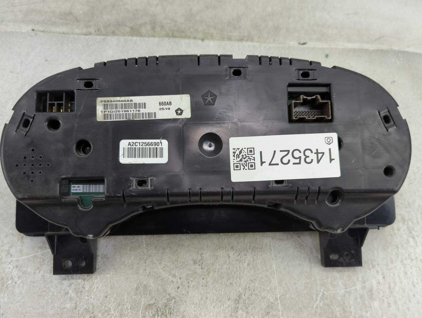 2019 Dodge Ram 1500 Classic Instrument Cluster Speedometer Gauges P/N:P68340660AB A2C12566901, A2C99496800 Fits Fits 2018 20
