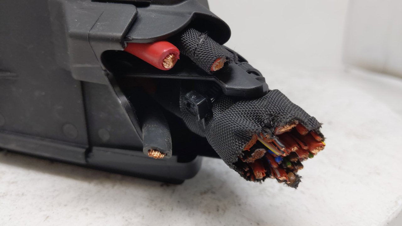 2019 Ford At9513 Fusebox Fuse Box Panel Relay Module Fits OEM Used Auto Parts - Oemusedautoparts1.com