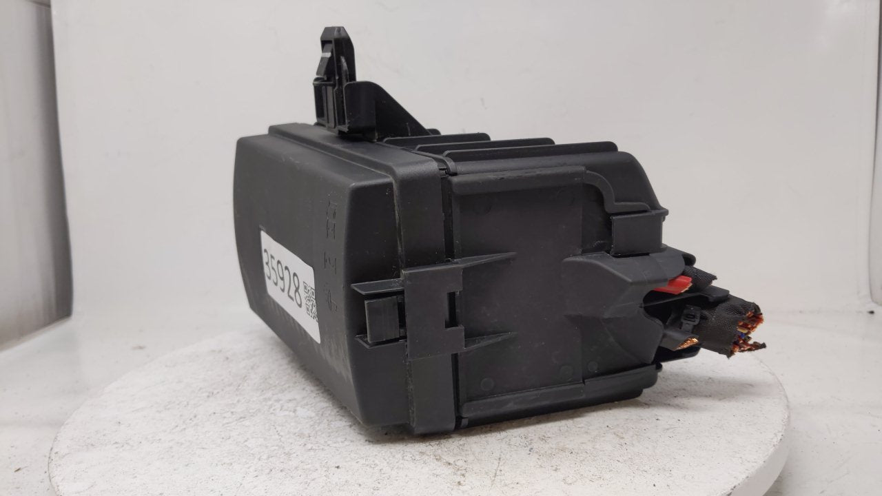 2019 Ford At9513 Fusebox Fuse Box Panel Relay Module Fits OEM Used Auto Parts - Oemusedautoparts1.com