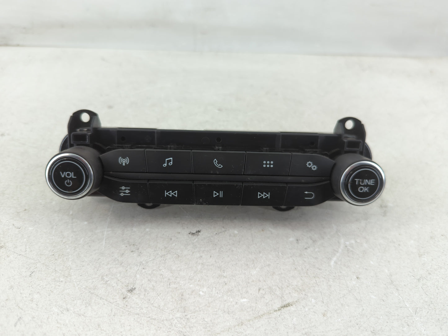 2018-2020 Ford Ecosport Radio AM FM Cd Player Receiver Replacement P/N:GN15-18K811-KE Fits Fits 2018 2019 2020 OEM Used Auto