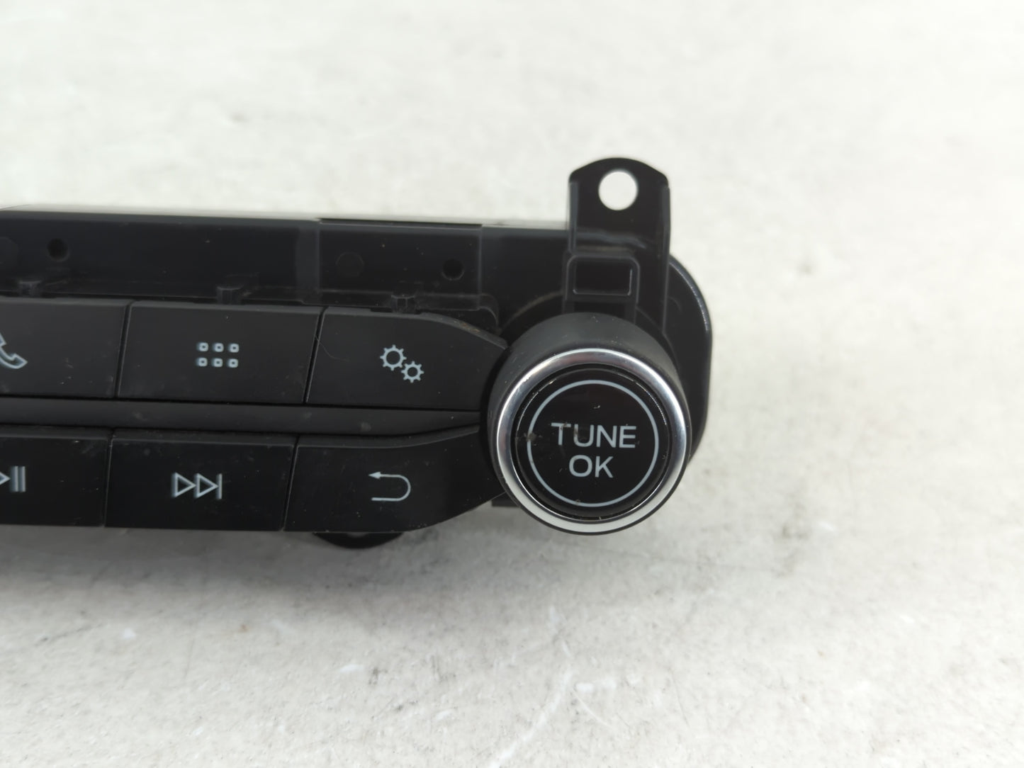 2018-2020 Ford Ecosport Radio AM FM Cd Player Receiver Replacement P/N:GN15-18K811-KE Fits Fits 2018 2019 2020 OEM Used Auto