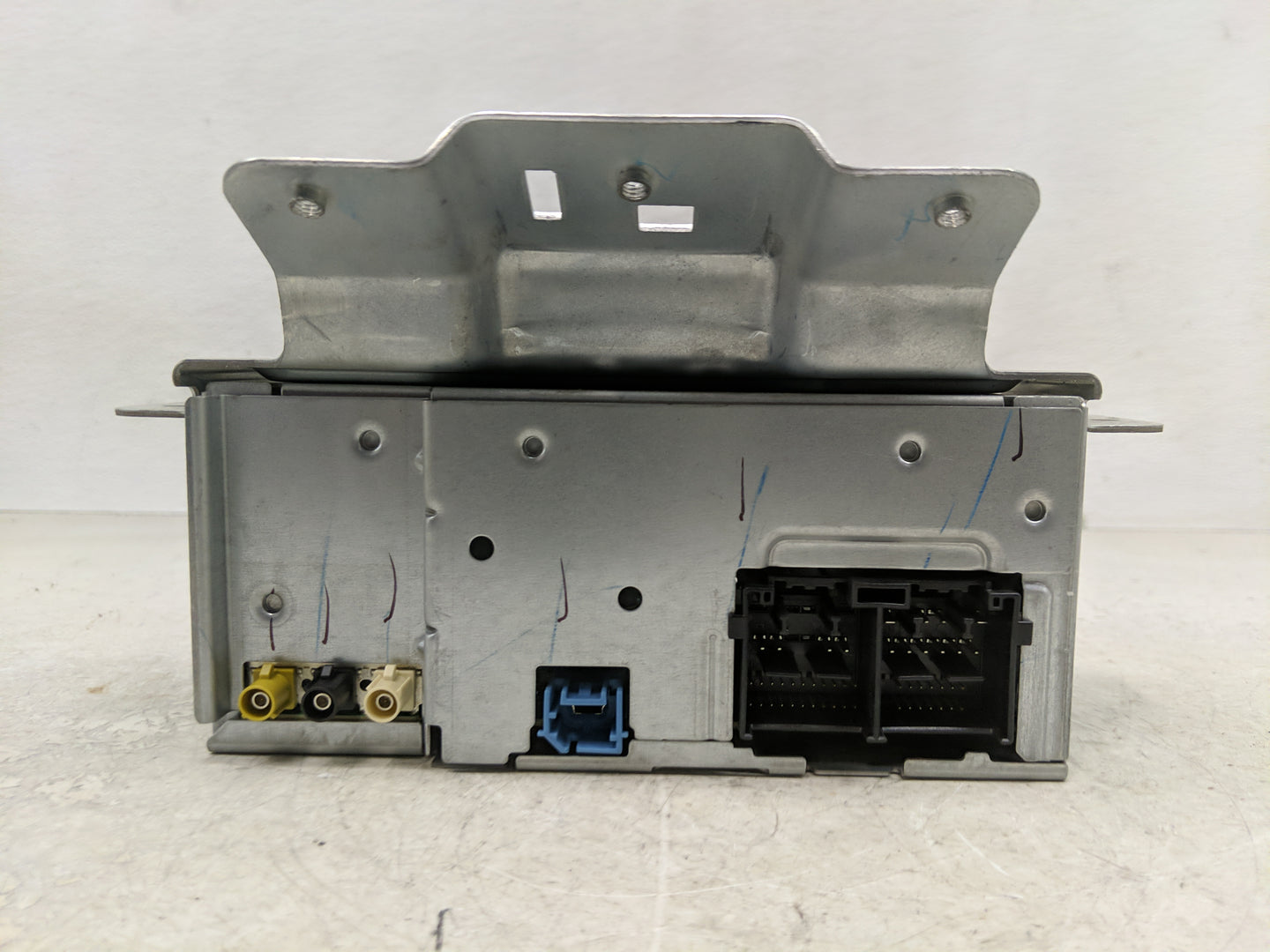 2018-2019 Ford Ecosport Radio AM FM Cd Player Receiver Replacement P/N:J2BT-19C107-HS Fits Fits 2018 2019 OEM Used Auto Part