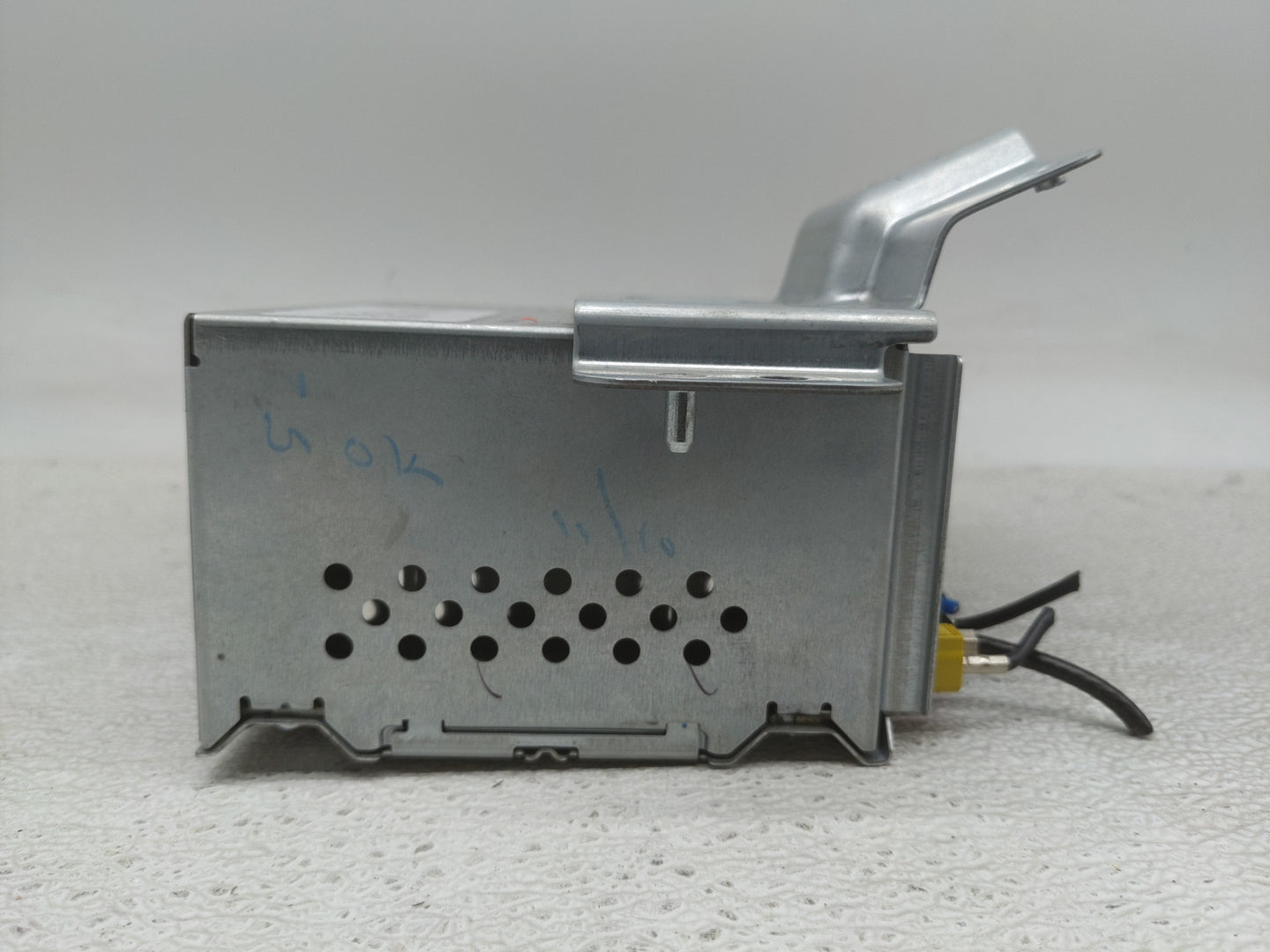 2018-2019 Ford Ecosport Radio AM FM Cd Player Receiver Replacement P/N:J2BT-19C107-ZS Fits Fits 2018 2019 OEM Used Auto Part