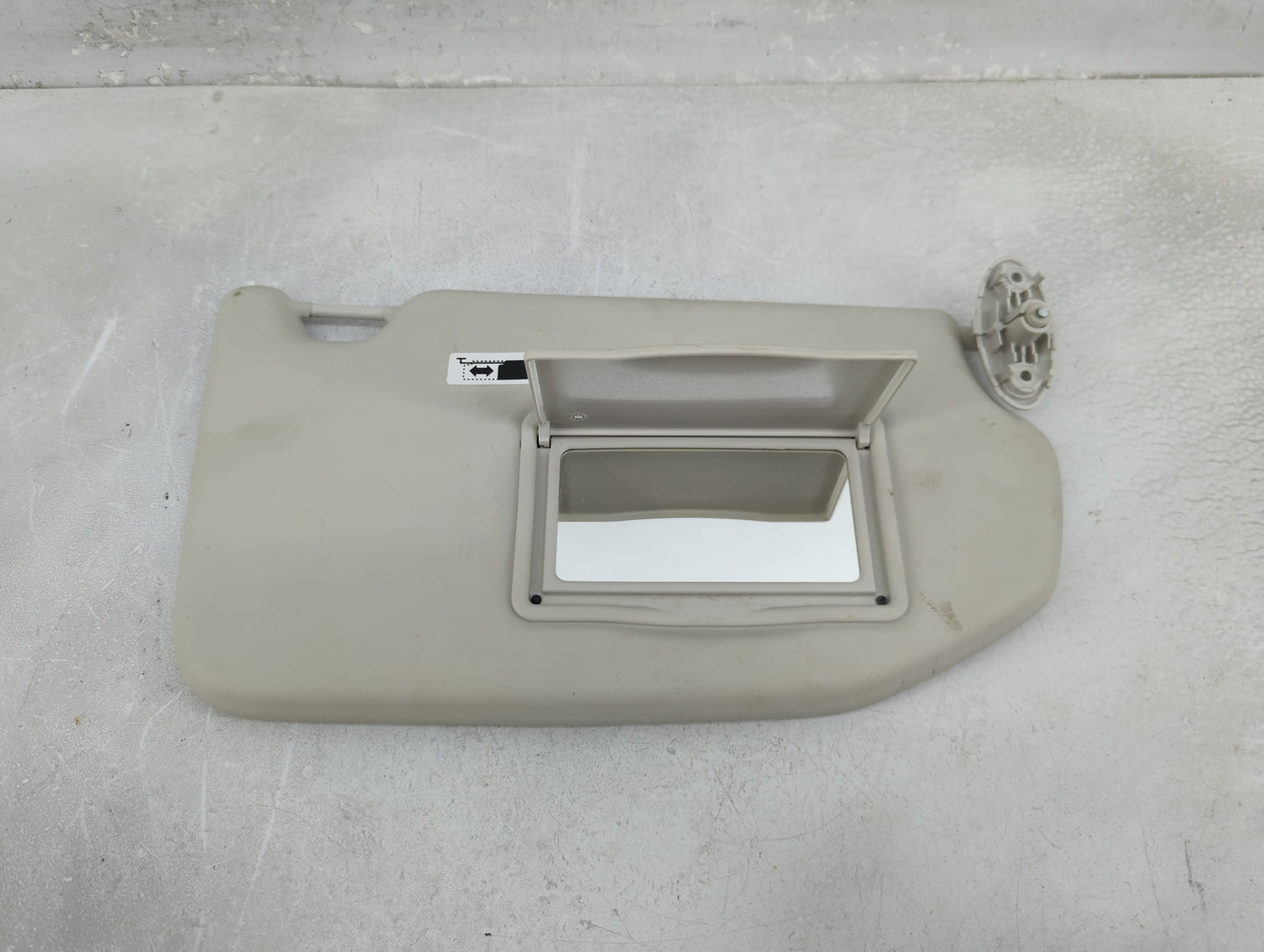 2018-2019 Ford Ecosport Sun Visor Shade Replacement Passenger Right Mirror Fits Fits 2018 2019 OEM Used Auto Parts - Oemused