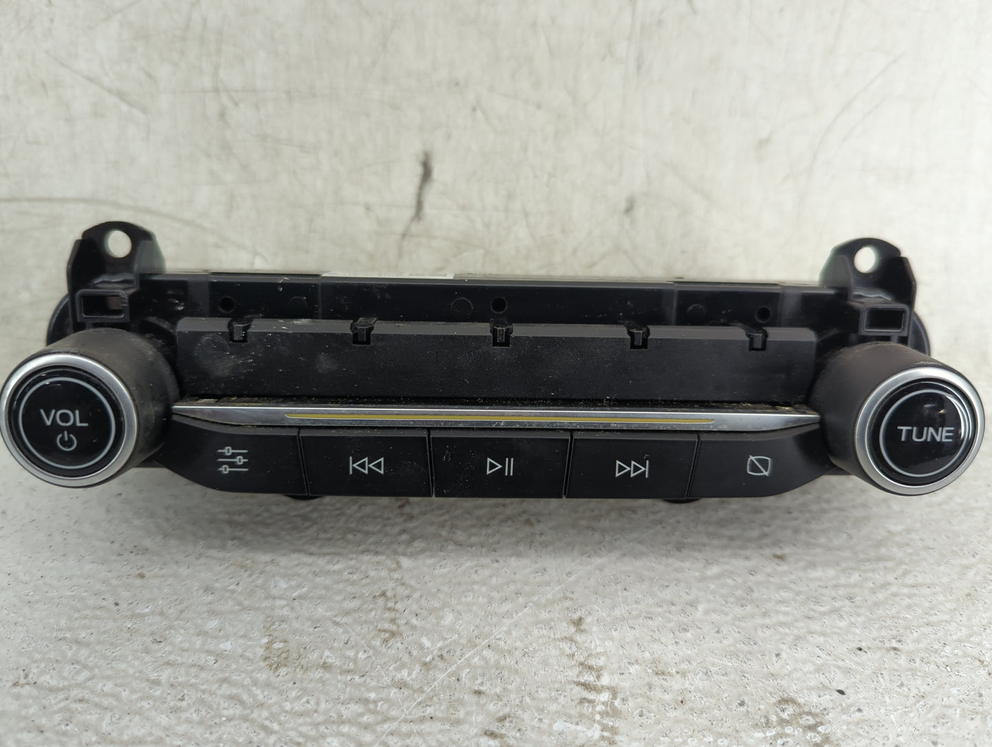 2018-2020 Ford Ecosport Radio Control Panel - Oemusedautoparts1.com