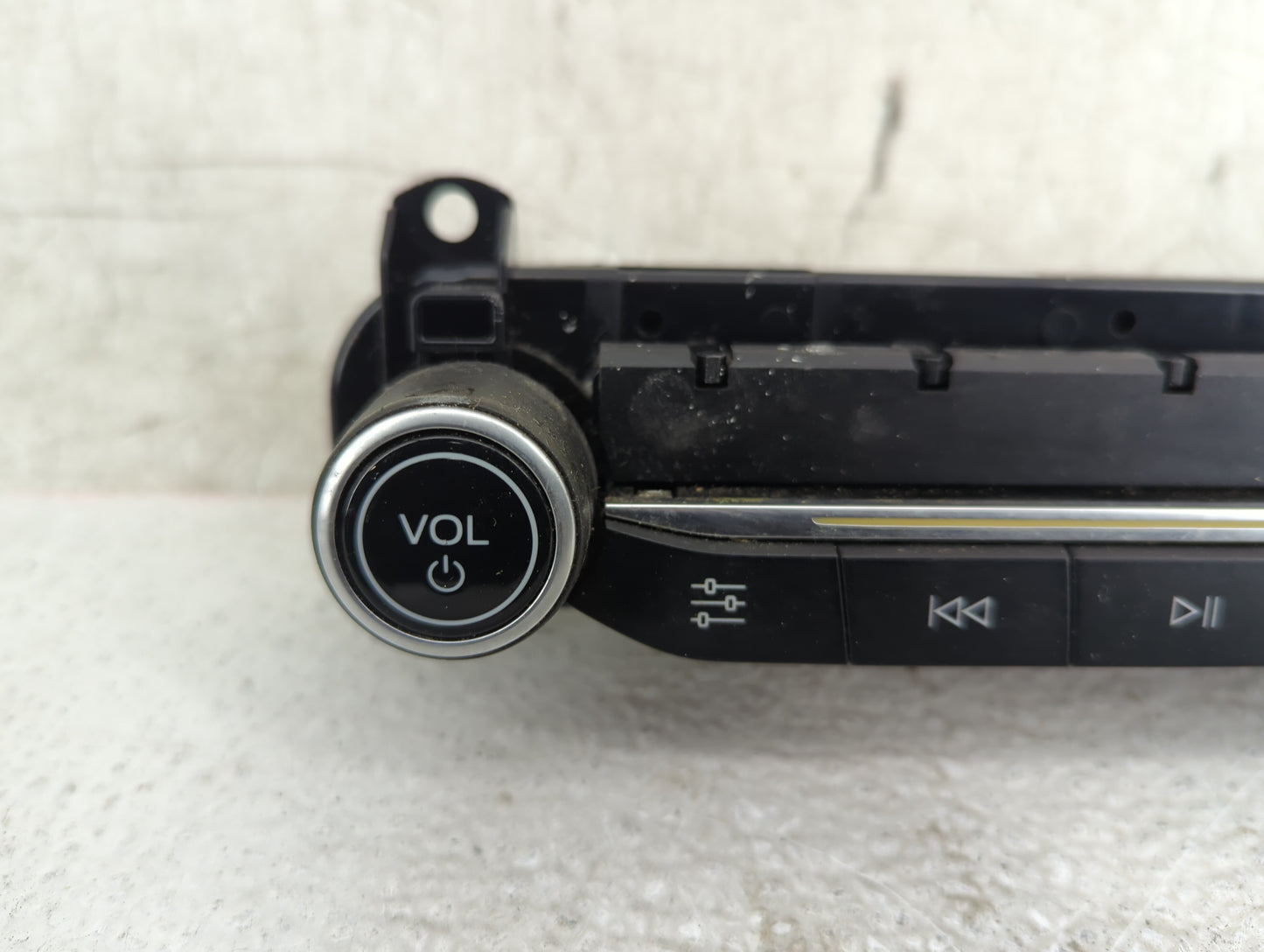 2018-2020 Ford Ecosport Radio Control Panel - Oemusedautoparts1.com