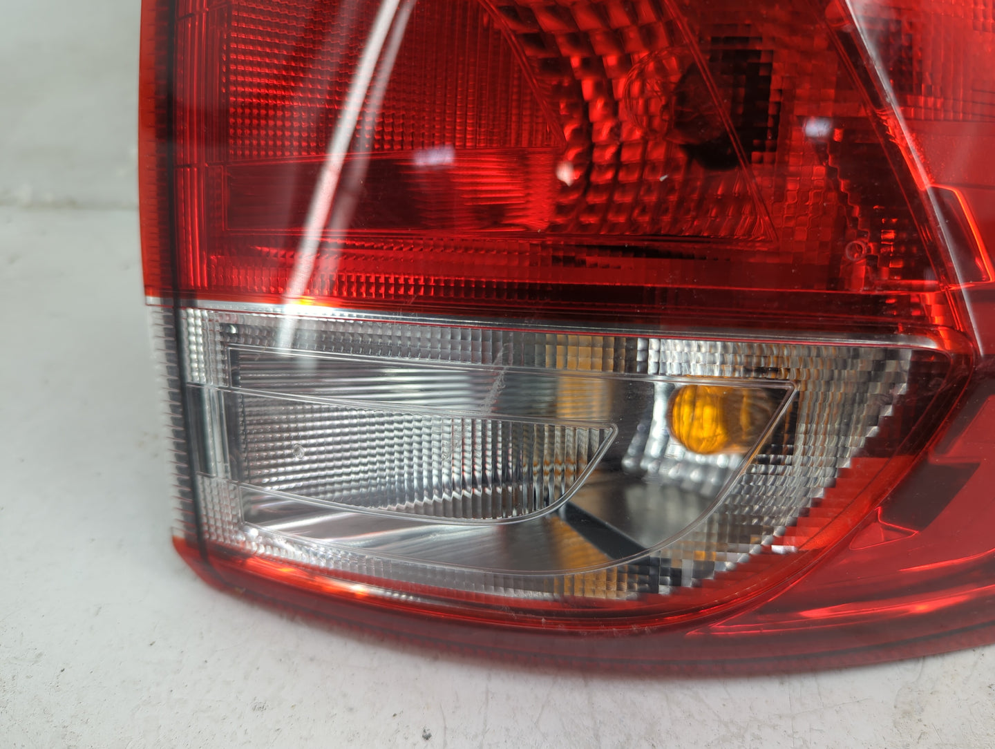 2018-2022 Ford Ecosport Tail Light Assembly Driver Left OEM P/N:GN15-13405-CE Fits Fits 2018 2019 2020 2021 2022 OEM Used Au