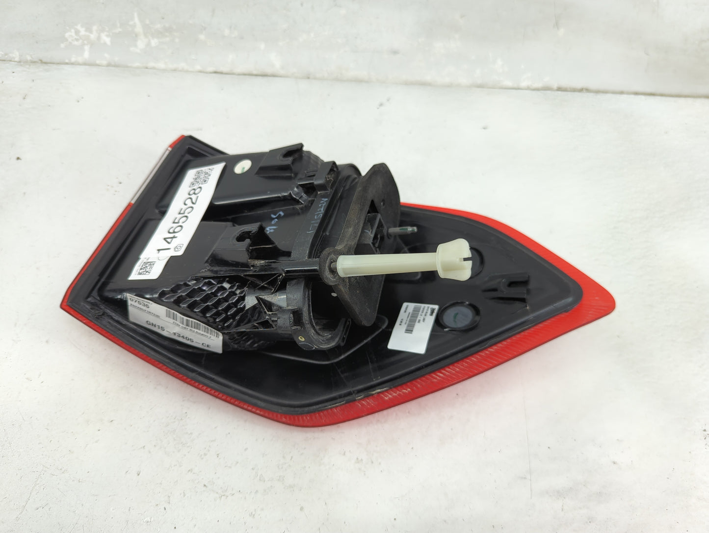 2018-2022 Ford Ecosport Tail Light Assembly Driver Left OEM P/N:GN15-13405-CE Fits Fits 2018 2019 2020 2021 2022 OEM Used Au