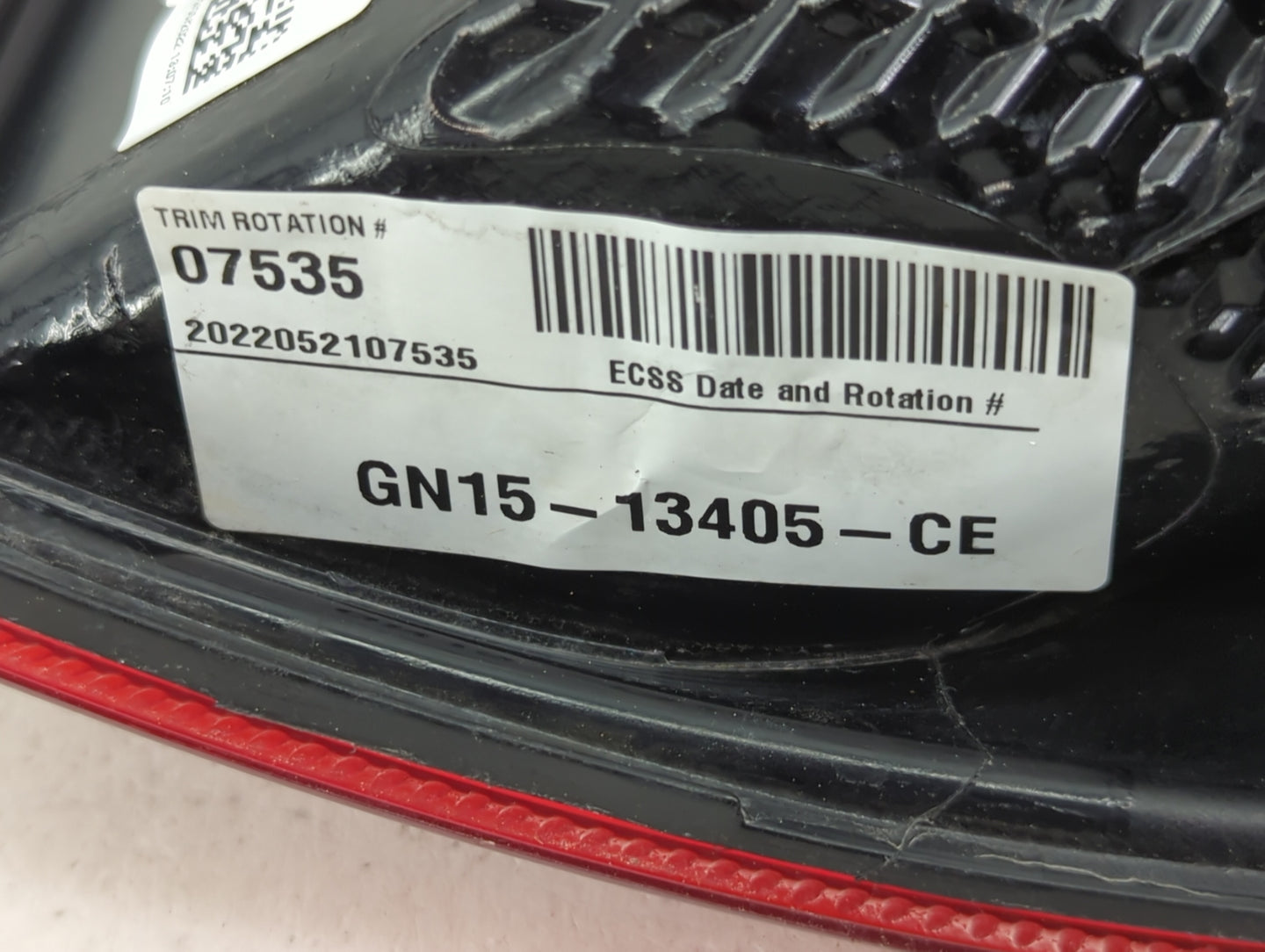 2018-2022 Ford Ecosport Tail Light Assembly Driver Left OEM P/N:GN15-13405-CE Fits Fits 2018 2019 2020 2021 2022 OEM Used Au