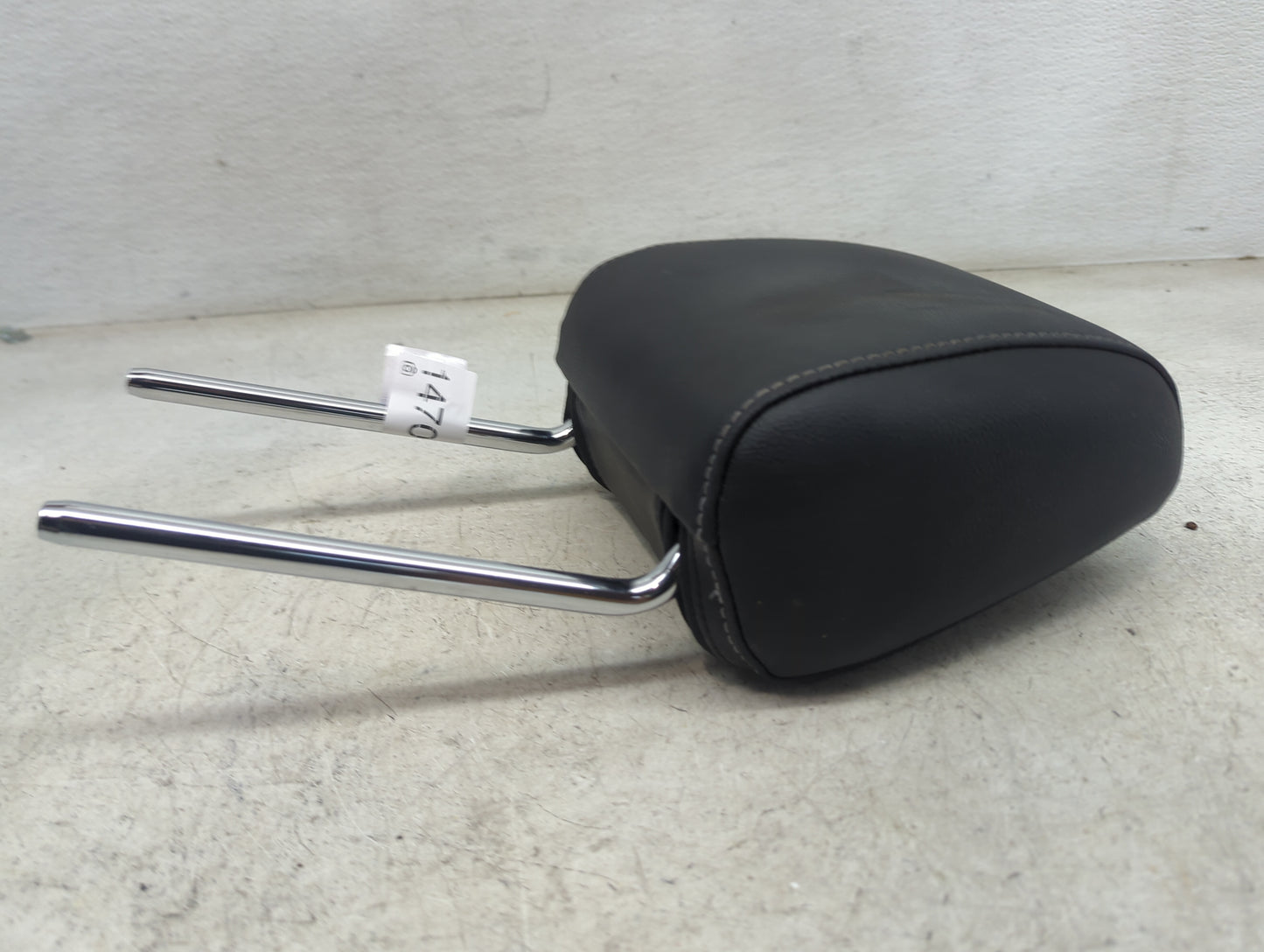 2018-2022 Ford Ecosport Headrest Head Rest Front Driver Passenger Seat Fits Fits 2018 2019 2020 2021 2022 OEM Used Auto Part