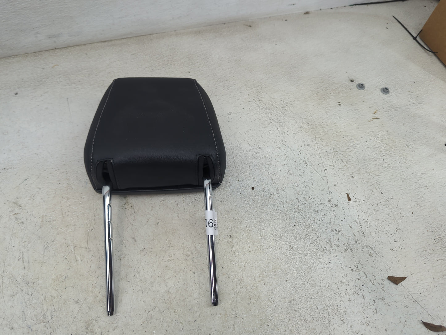 2018-2022 Ford Ecosport Headrest Head Rest Front Driver Passenger Seat Fits Fits 2018 2019 2020 2021 2022 OEM Used Auto Part