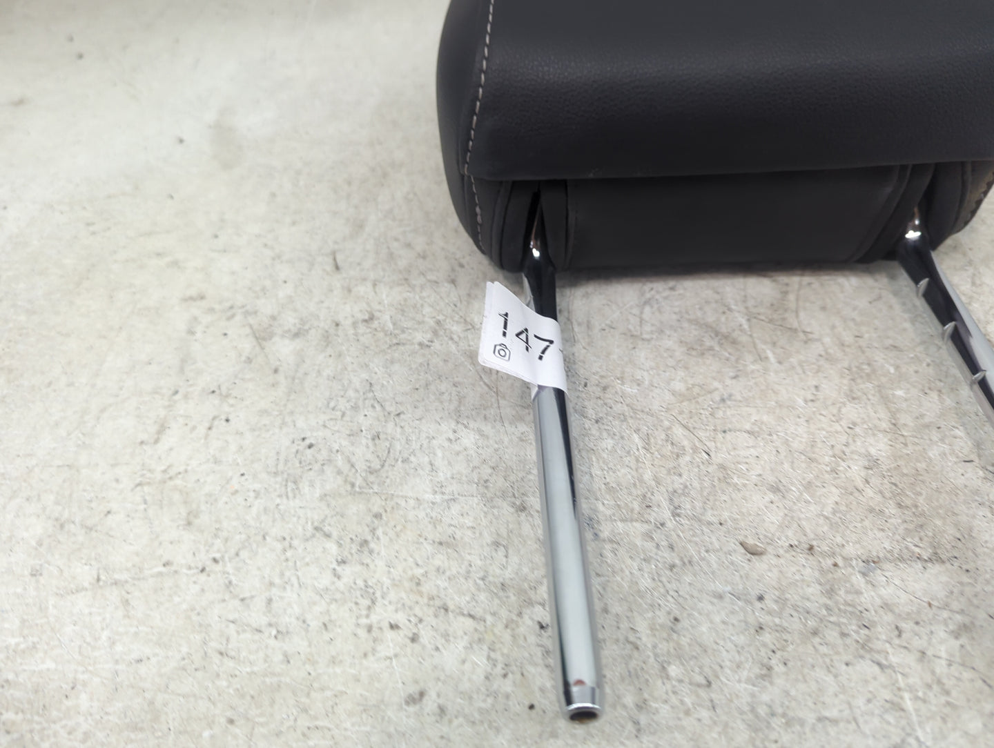 2018-2022 Ford Ecosport Headrest Head Rest Front Driver Passenger Seat Fits Fits 2018 2019 2020 2021 2022 OEM Used Auto Part