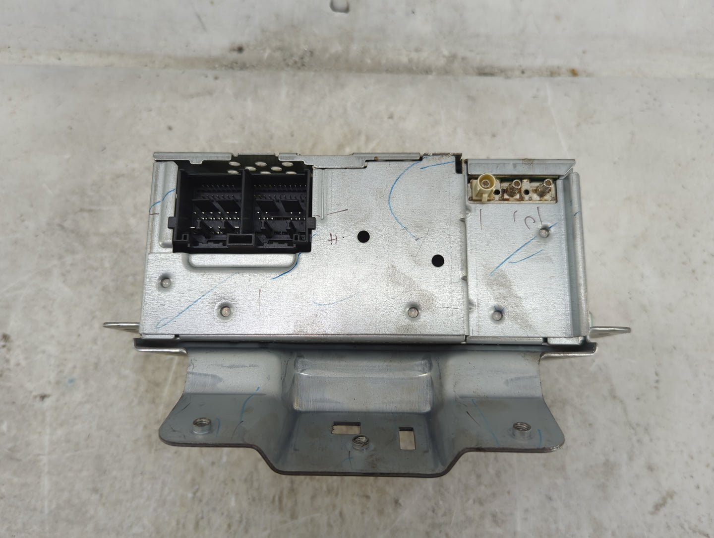 2018-2019 Ford Ecosport Radio AM FM Cd Player Receiver Replacement P/N:J2FSZ003LFG J2BT-19C107-FS Fits Fits 2018 2019 OEM Us