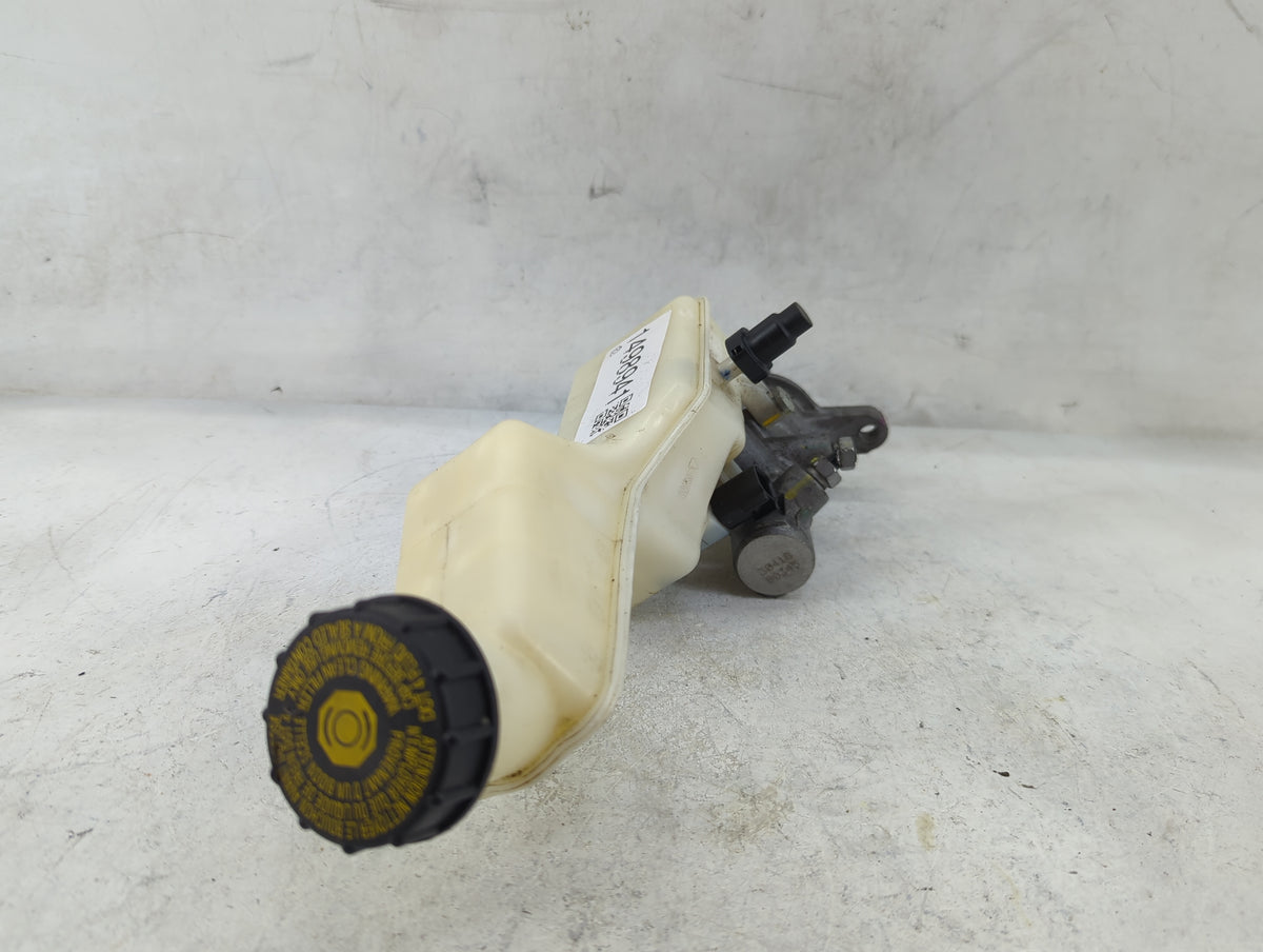 2018-2022 Ford Ecosport Brake Master Cylinder 1498941 - Oemusedautoparts1.com