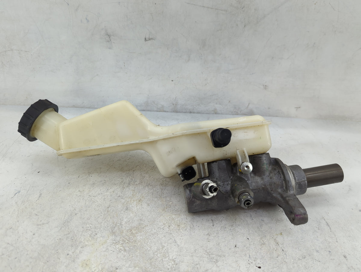 2018-2022 Ford Ecosport Brake Master Cylinder 1498941 - Oemusedautoparts1.com