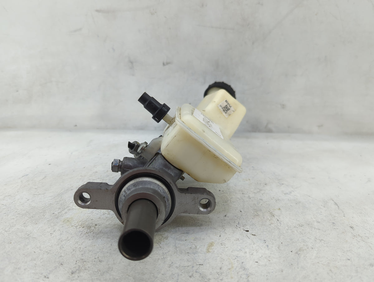 2018-2022 Ford Ecosport Brake Master Cylinder 1498941 - Oemusedautoparts1.com