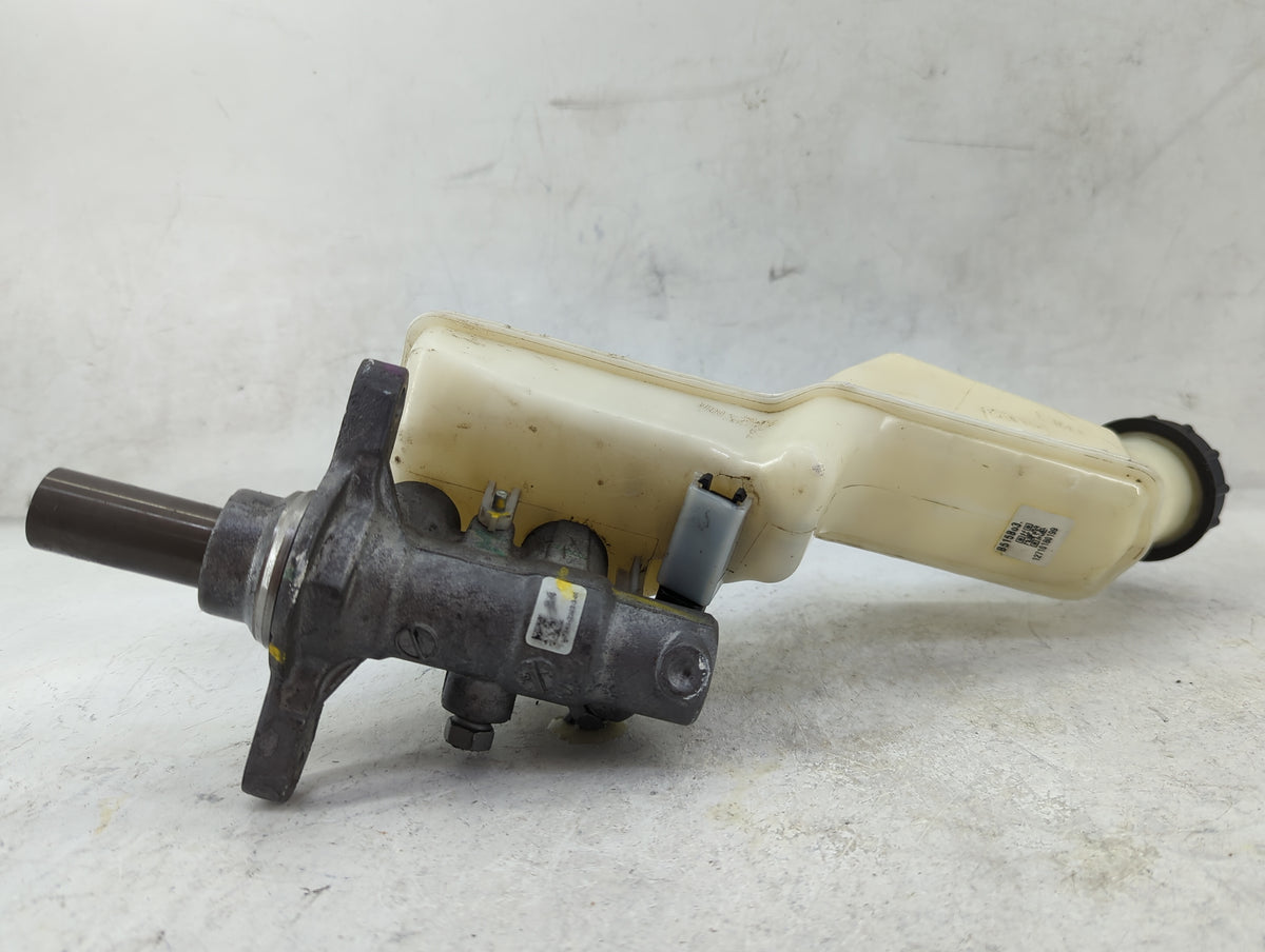 2018-2022 Ford Ecosport Brake Master Cylinder 1498941 - Oemusedautoparts1.com