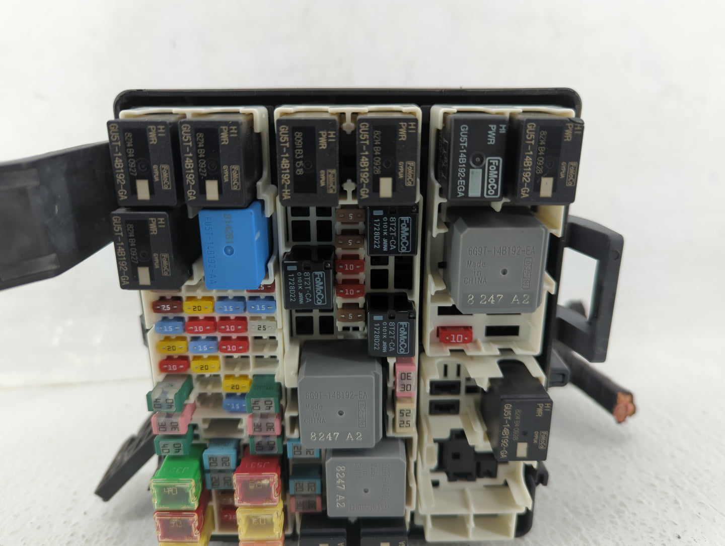 2018-2020 Ford Ecosport Fusebox Fuse Box Panel Relay Module P/N:GN15-12A581-LZG Fits Fits 2018 2019 2020 OEM Used Auto Parts