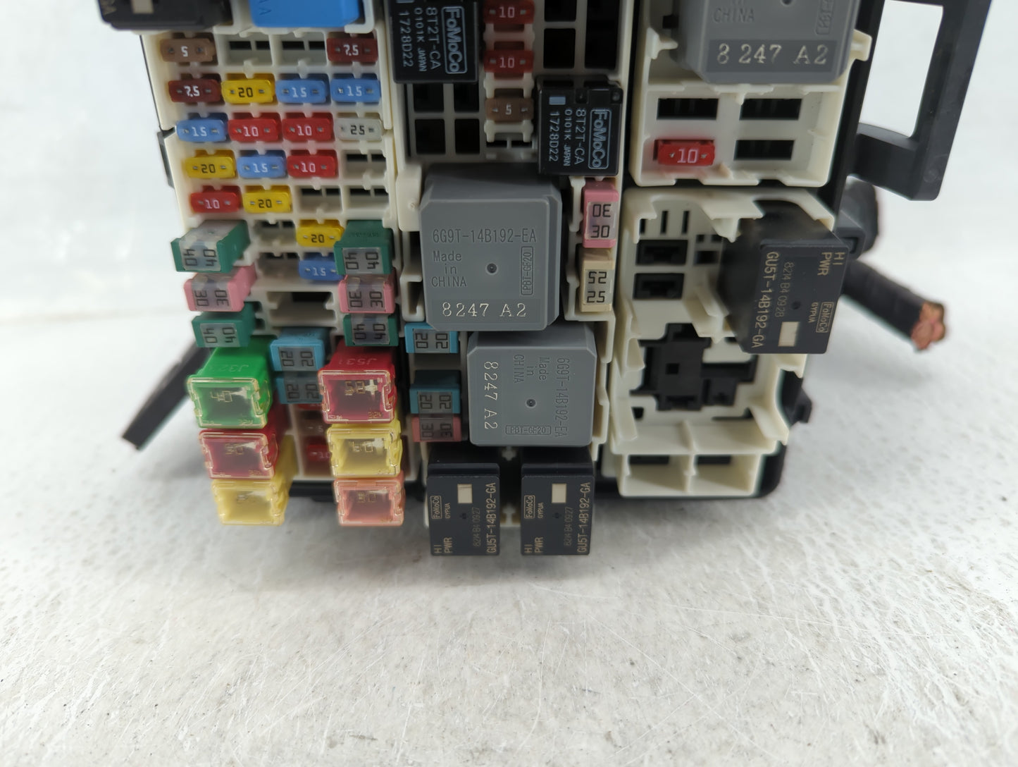 2018-2020 Ford Ecosport Fusebox Fuse Box Panel Relay Module P/N:GN15-12A581-LZG Fits Fits 2018 2019 2020 OEM Used Auto Parts