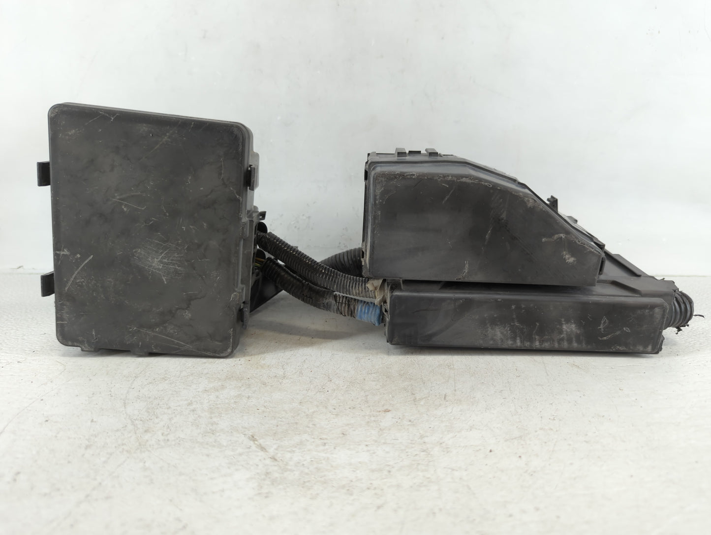 2018-2020 Ford Ecosport Fusebox Fuse Box Panel Relay Module P/N:7154-5763-30 7254-5763-30 Fits Fits 2018 2019 2020 OEM Used 
