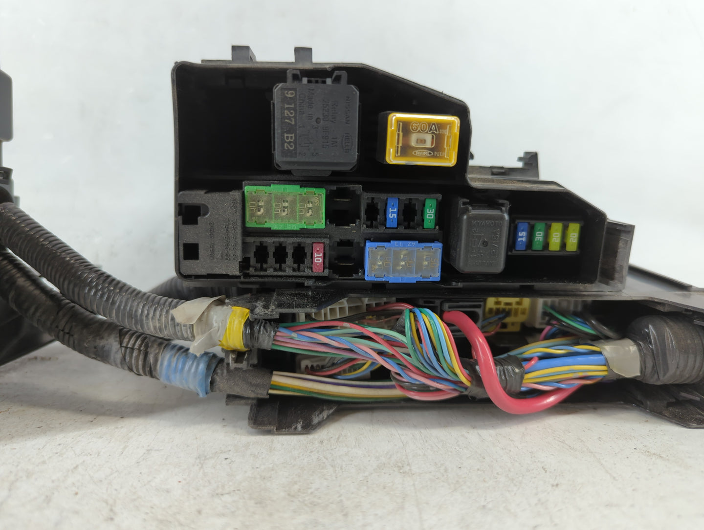 2018-2020 Ford Ecosport Fusebox Fuse Box Panel Relay Module P/N:7154-5763-30 7254-5763-30 Fits Fits 2018 2019 2020 OEM Used 