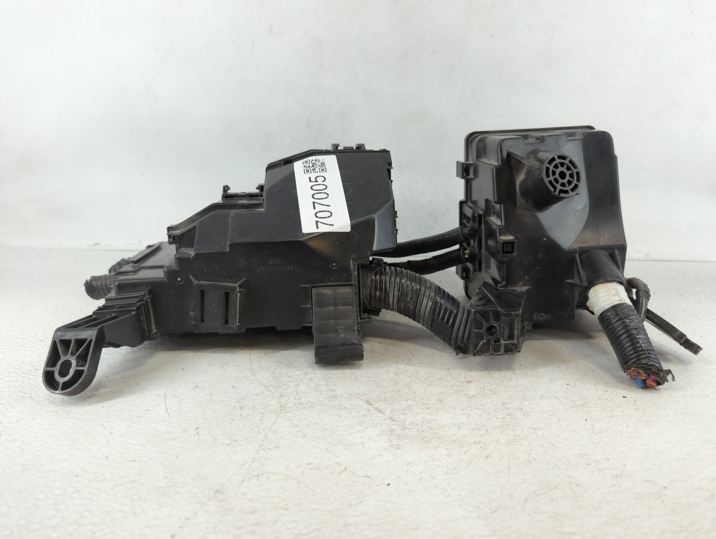 2018-2020 Ford Ecosport Fusebox Fuse Box Panel Relay Module P/N:7154-5763-30 7254-5763-30 Fits Fits 2018 2019 2020 OEM Used 