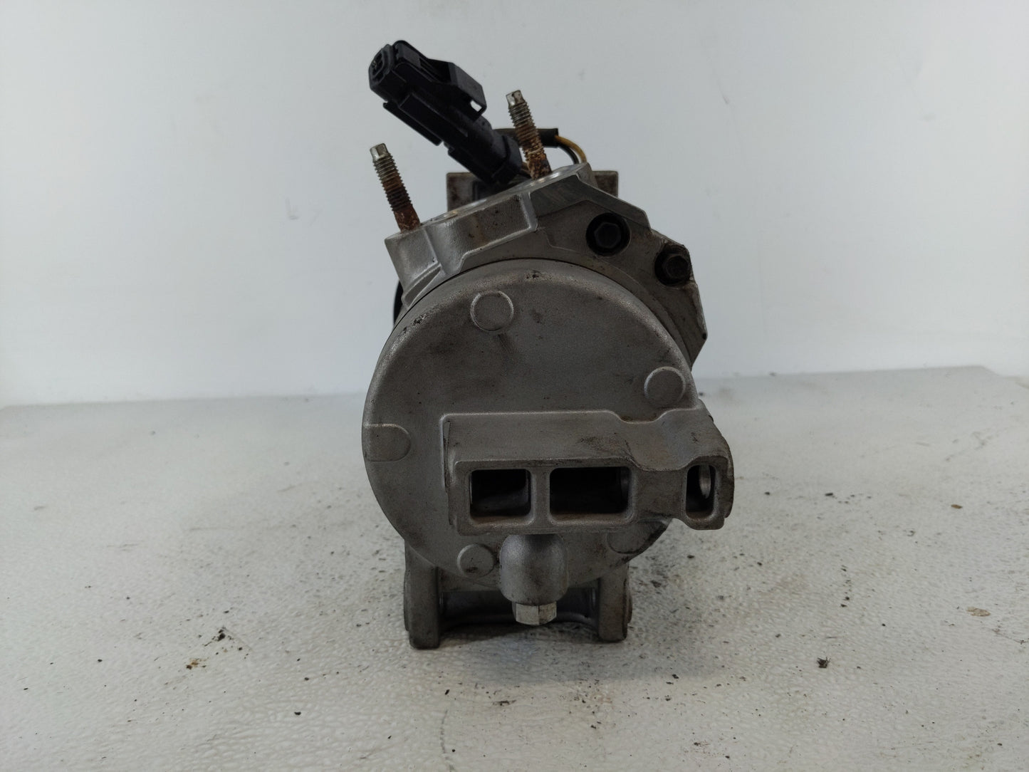 2019-2020 Ford Edge Air Conditioning A/c Ac Compressor Oem - Oemusedautoparts1.com