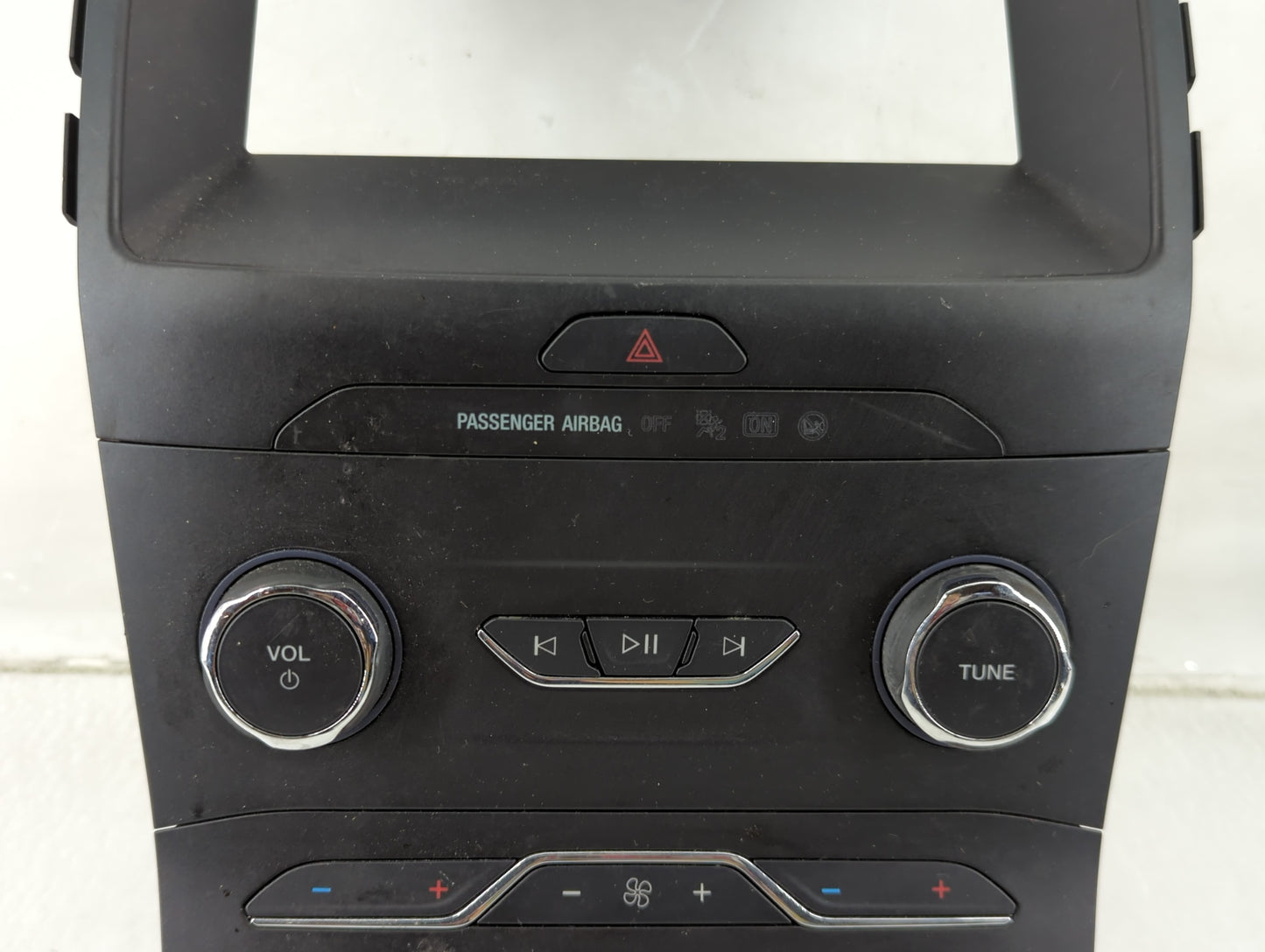 2019-2020 Ford Edge Radio Control Panel - Oemusedautoparts1.com