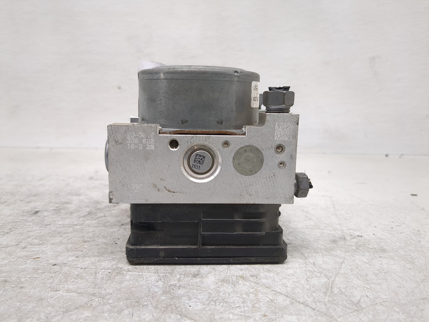 2019-2020 Ford Edge ABS Pump Control Module Replacement Fits Fits 2019 2020 OEM Used Auto Parts - Oemusedautoparts1.com